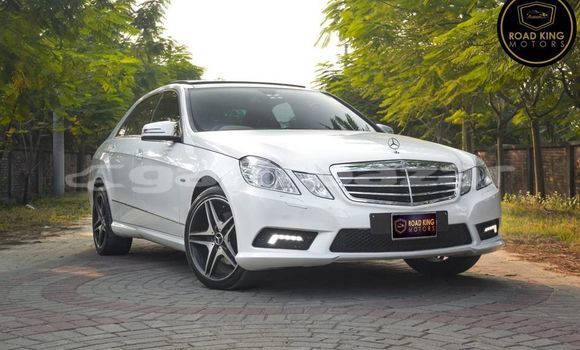 Buy Used 2010 Mercedes-Benz E–Class in Dhaka, Dhaka Buy Used 2010 Mercedes-Benz E–Class in Dhaka, Dhaka