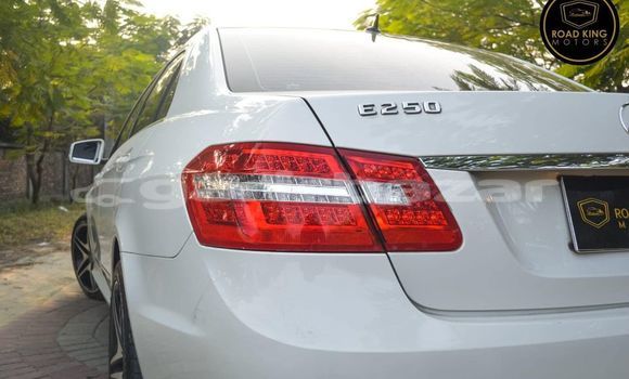 Buy Used 2010 Mercedes-Benz E–Class in Dhaka, Dhaka Buy Used 2010 Mercedes-Benz E–Class in Dhaka, Dhaka
