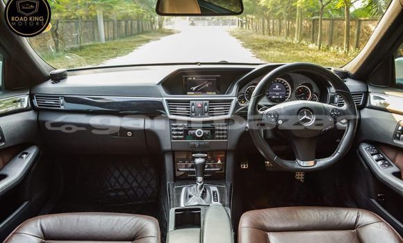 Buy Used 2010 Mercedes-Benz E–Class in Dhaka, Dhaka Buy Used 2010 Mercedes-Benz E–Class in Dhaka, Dhaka