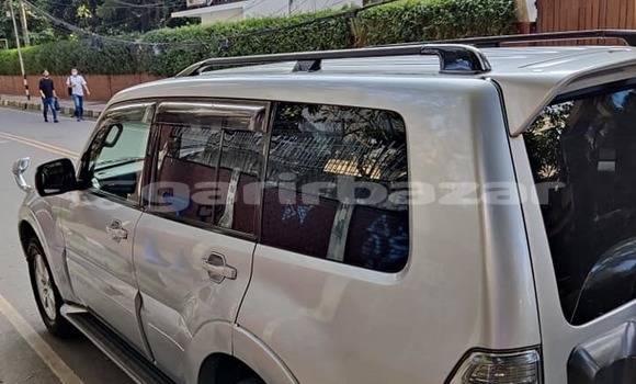 কেনা ব্যবহৃত Mitsubishi Pajero Silver গাড়ী মধ্যে ঢাকা মধ্যে Dhaka কেনা ব্যবহৃত Mitsubishi Pajero Silver গাড়ী মধ্যে ঢাকা মধ্যে Dhaka