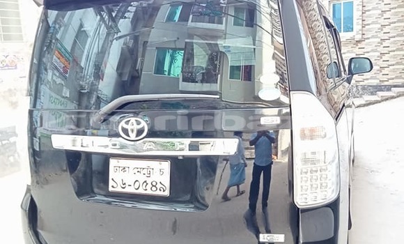 Buy Used 2011 Toyota Noah in Dhaka, Dhaka Buy Used 2011 Toyota Noah in Dhaka, Dhaka