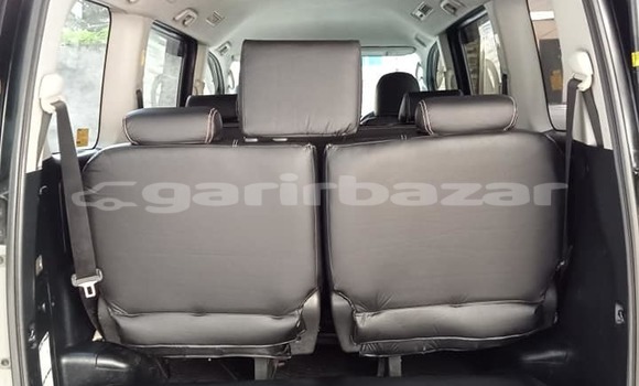 Buy Used 2011 Toyota Noah in Dhaka, Dhaka Buy Used 2011 Toyota Noah in Dhaka, Dhaka
