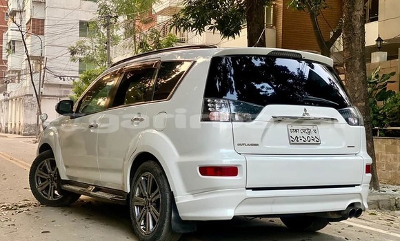 কেনা ব্যবহৃত Mitsubishi Outlander White গাড়ী মধ্যে ঢাকা মধ্যে Dhaka কেনা ব্যবহৃত Mitsubishi Outlander White গাড়ী মধ্যে ঢাকা মধ্যে Dhaka
