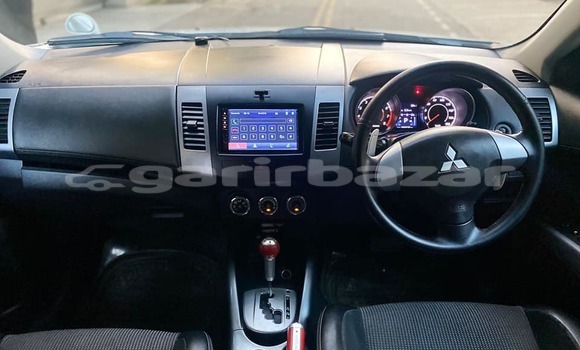 কেনা ব্যবহৃত Mitsubishi Outlander White গাড়ী মধ্যে ঢাকা মধ্যে Dhaka কেনা ব্যবহৃত Mitsubishi Outlander White গাড়ী মধ্যে ঢাকা মধ্যে Dhaka