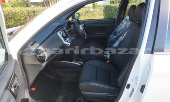 Buy Import 2016 Toyota Axio in Dhaka, Dhaka Buy Import 2016 Toyota Axio in Dhaka, Dhaka