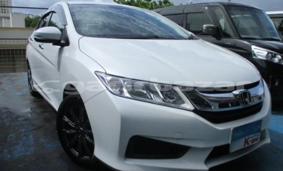 Buy Import 2016 Honda Grace in Dhaka, Dhaka Buy Import 2016 Honda Grace in Dhaka, Dhaka