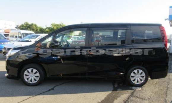 Buy Import 2016 Toyota Noah in Dhaka, Dhaka Buy Import 2016 Toyota Noah in Dhaka, Dhaka