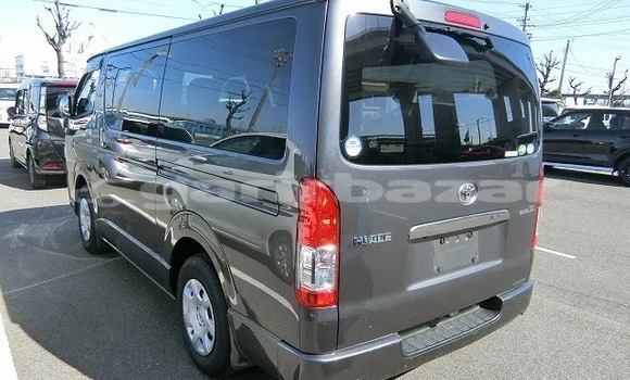 কেনা আমদানি Toyota Hi-ace Grey গাড়ী মধ্যে ঢাকা মধ্যে Dhaka কেনা আমদানি Toyota Hi-ace Grey গাড়ী মধ্যে ঢাকা মধ্যে Dhaka