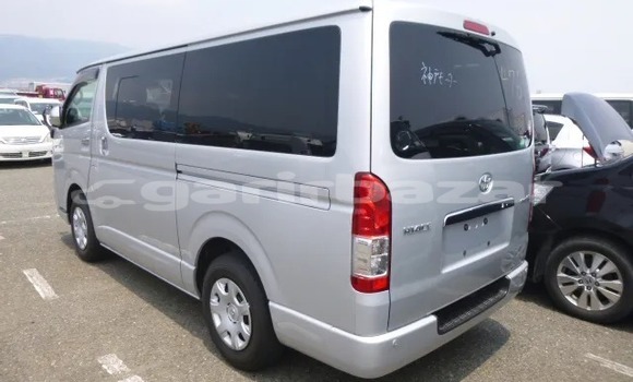 কেনা আমদানি Toyota Hi-ace Silver গাড়ী মধ্যে ঢাকা মধ্যে Dhaka কেনা আমদানি Toyota Hi-ace Silver গাড়ী মধ্যে ঢাকা মধ্যে Dhaka