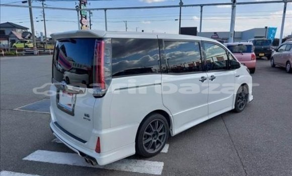 Buy Import 2018 Toyota Noah in Dhaka, Dhaka Buy Import 2018 Toyota Noah in Dhaka, Dhaka