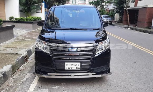 কিনুন ব্যবহৃত Toyota গাড়ী কিনুন ব্যবহৃত Toyota গাড়ী