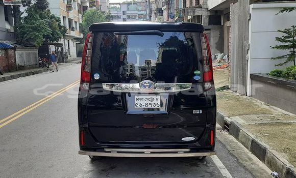 কিনুন ব্যবহৃত Toyota গাড়ী কিনুন ব্যবহৃত Toyota গাড়ী