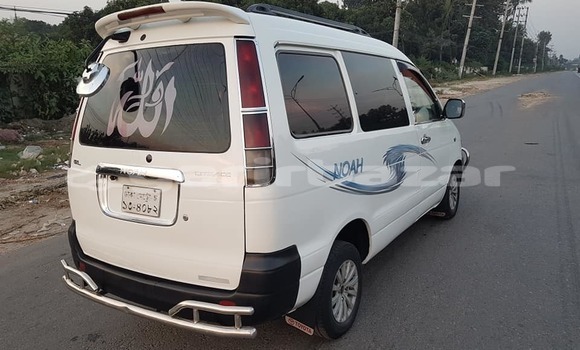 কেনা ব্যবহৃত Toyota Noah White গাড়ী মধ্যে ঢাকা মধ্যে Dhaka কেনা ব্যবহৃত Toyota Noah White গাড়ী মধ্যে ঢাকা মধ্যে Dhaka