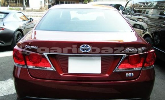 Buy Import 2017 Toyota Crown in Dhaka, Dhaka Buy Import 2017 Toyota Crown in Dhaka, Dhaka