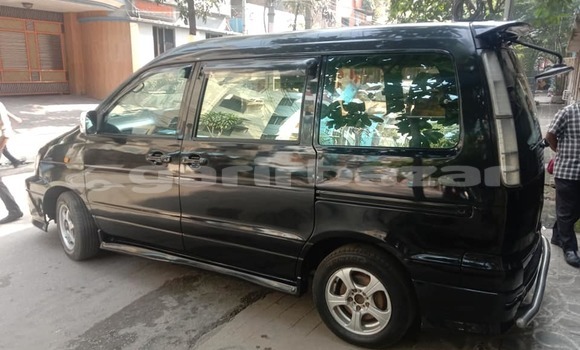 Buy Used 2001 Toyota Noah in Dhaka, Dhaka Buy Used 2001 Toyota Noah in Dhaka, Dhaka