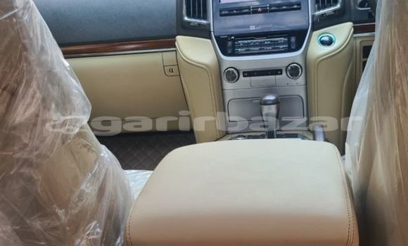Buy Used 2016 Toyota Land Cruiser Prado ZX V8 in Dhaka, Dhaka Buy Used 2016 Toyota Land Cruiser Prado ZX V8 in Dhaka, Dhaka
