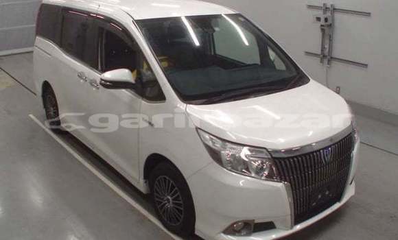 কেনা আমদানি Toyota Esquire White গাড়ী মধ্যে ঢাকা মধ্যে Dhaka কেনা আমদানি Toyota Esquire White গাড়ী মধ্যে ঢাকা মধ্যে Dhaka