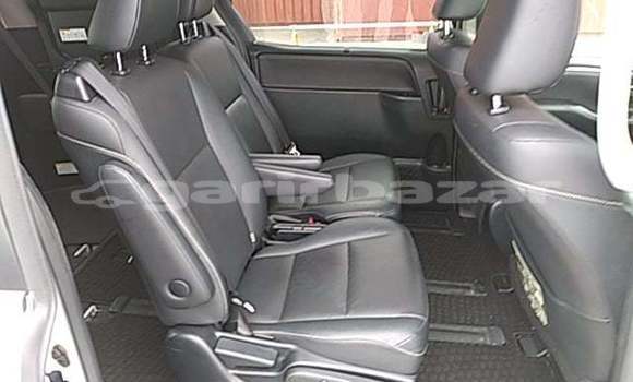 কেনা আমদানি Toyota Esquire White গাড়ী মধ্যে ঢাকা মধ্যে Dhaka কেনা আমদানি Toyota Esquire White গাড়ী মধ্যে ঢাকা মধ্যে Dhaka