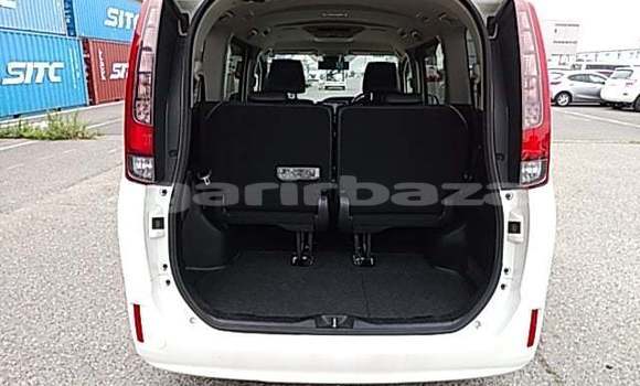 কেনা আমদানি Toyota Esquire White গাড়ী মধ্যে ঢাকা মধ্যে Dhaka কেনা আমদানি Toyota Esquire White গাড়ী মধ্যে ঢাকা মধ্যে Dhaka