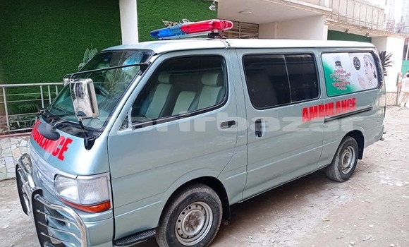 Buy Used 2004 Toyota Hi-ace in Dhaka, Dhaka Buy Used 2004 Toyota Hi-ace in Dhaka, Dhaka