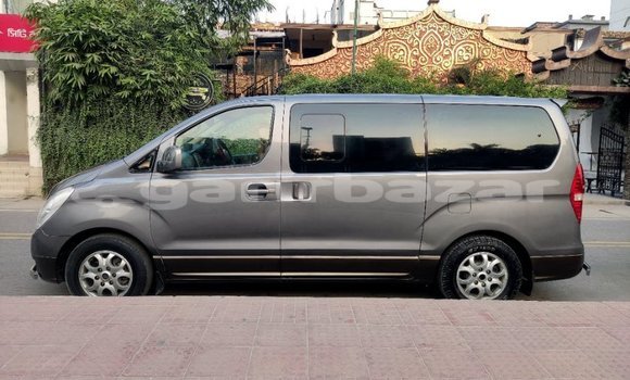 কেনা ব্যবহৃত Hyundai H1 Grey গাড়ী মধ্যে ঢাকা মধ্যে Dhaka কেনা ব্যবহৃত Hyundai H1 Grey গাড়ী মধ্যে ঢাকা মধ্যে Dhaka
