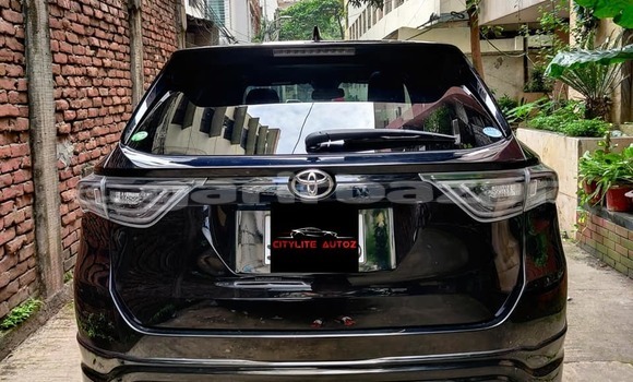 Buy Used 2016 Toyota Harrier in Dhaka, Dhaka Buy Used 2016 Toyota Harrier in Dhaka, Dhaka