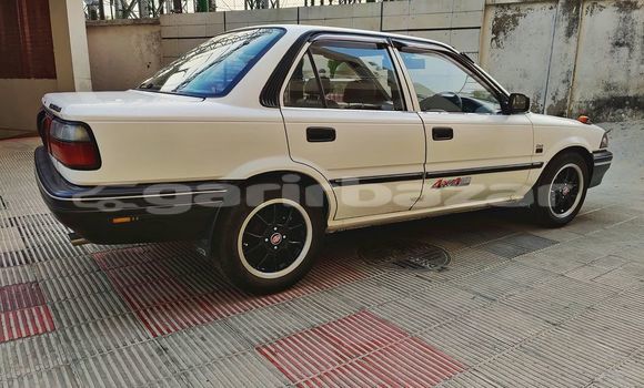 কেনা ব্যবহৃত Toyota Corolla White গাড়ী মধ্যে ঢাকা মধ্যে Dhaka কেনা ব্যবহৃত Toyota Corolla White গাড়ী মধ্যে ঢাকা মধ্যে Dhaka