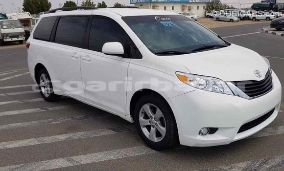 Buy Import 2015 Toyota Sienna in Import - Dubai, Bandarban Buy Import 2015 Toyota Sienna in Import - Dubai, Bandarban