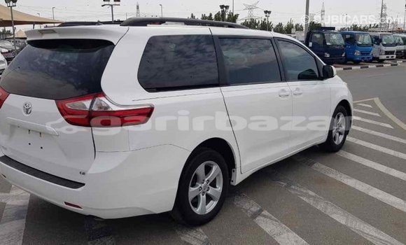 Buy Import 2015 Toyota Sienna in Import - Dubai, Bandarban Buy Import 2015 Toyota Sienna in Import - Dubai, Bandarban