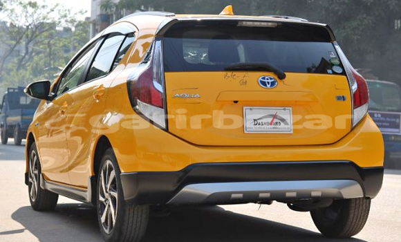 কেনা আমদানি Toyota Aqua Yellow গাড়ী মধ্যে ঢাকা মধ্যে Dhaka কেনা আমদানি Toyota Aqua Yellow গাড়ী মধ্যে ঢাকা মধ্যে Dhaka