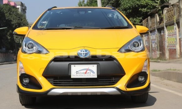 কেনা আমদানি Toyota Aqua Yellow গাড়ী মধ্যে ঢাকা মধ্যে Dhaka কেনা আমদানি Toyota Aqua Yellow গাড়ী মধ্যে ঢাকা মধ্যে Dhaka