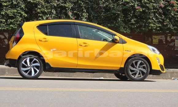 কেনা আমদানি Toyota Aqua Yellow গাড়ী মধ্যে ঢাকা মধ্যে Dhaka কেনা আমদানি Toyota Aqua Yellow গাড়ী মধ্যে ঢাকা মধ্যে Dhaka