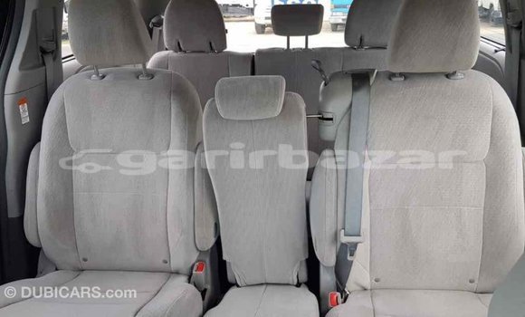 Buy Import 2015 Toyota Sienna in Import - Dubai, Bandarban Buy Import 2015 Toyota Sienna in Import - Dubai, Bandarban