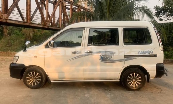 Buy Used 2006 Toyota Noah in Dhaka, Dhaka Buy Used 2006 Toyota Noah in Dhaka, Dhaka