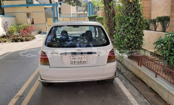 কিনুন ব্যবহৃত Toyota গাড়ী কিনুন ব্যবহৃত Toyota গাড়ী
