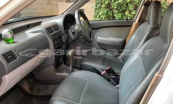 কিনুন ব্যবহৃত Toyota গাড়ী কিনুন ব্যবহৃত Toyota গাড়ী