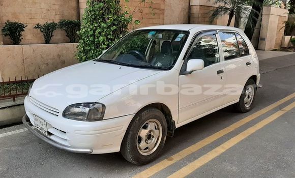 কিনুন ব্যবহৃত Toyota গাড়ী কিনুন ব্যবহৃত Toyota গাড়ী