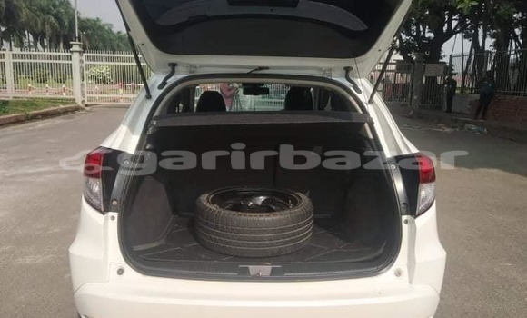 Buy Used 2014 Honda Vezel in Dhaka, Dhaka Buy Used 2014 Honda Vezel in Dhaka, Dhaka