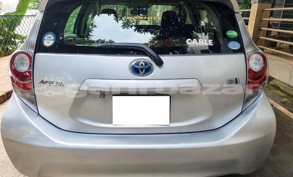 কেনা ব্যবহৃত Toyota Aqua Silver গাড়ী মধ্যে ঢাকা মধ্যে Dhaka কেনা ব্যবহৃত Toyota Aqua Silver গাড়ী মধ্যে ঢাকা মধ্যে Dhaka