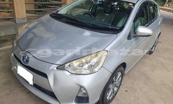 কেনা ব্যবহৃত Toyota Aqua Silver গাড়ী মধ্যে ঢাকা মধ্যে Dhaka কেনা ব্যবহৃত Toyota Aqua Silver গাড়ী মধ্যে ঢাকা মধ্যে Dhaka