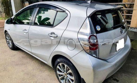 কেনা ব্যবহৃত Toyota Aqua Silver গাড়ী মধ্যে ঢাকা মধ্যে Dhaka কেনা ব্যবহৃত Toyota Aqua Silver গাড়ী মধ্যে ঢাকা মধ্যে Dhaka