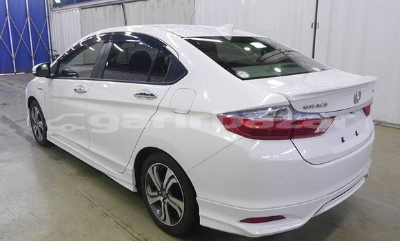 কেনা ব্যবহৃত Honda Grace White গাড়ী মধ্যে ঢাকা মধ্যে Dhaka কেনা ব্যবহৃত Honda Grace White গাড়ী মধ্যে ঢাকা মধ্যে Dhaka
