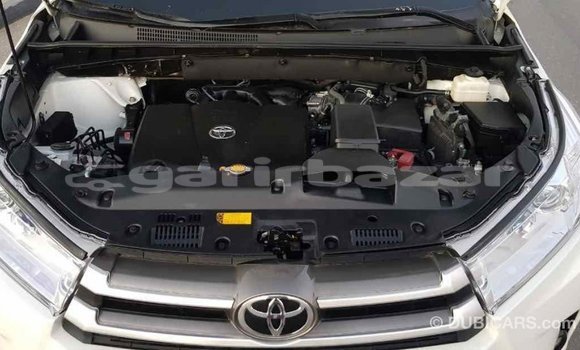 Buy Import 2017 Toyota Highlander in Import - Dubai, Bandarban Buy Import 2017 Toyota Highlander in Import - Dubai, Bandarban