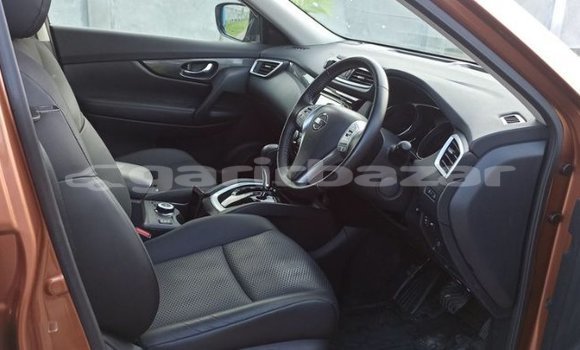 Buy Import 2016 Nissan X-Trail in Dhaka, Dhaka Buy Import 2016 Nissan X-Trail in Dhaka, Dhaka