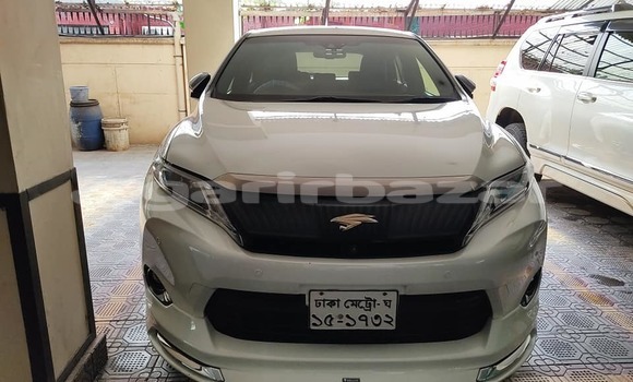 Buy Used 2015 Toyota Harrier in Dhaka, Dhaka Buy Used 2015 Toyota Harrier in Dhaka, Dhaka