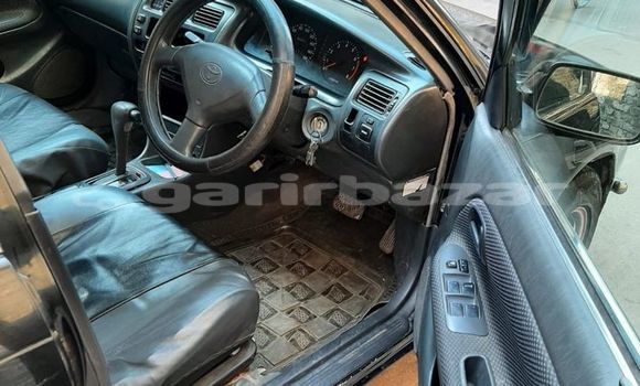 কিনুন ব্যবহৃত Toyota গাড়ী কিনুন ব্যবহৃত Toyota গাড়ী