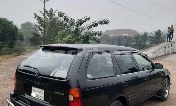 কিনুন ব্যবহৃত Toyota গাড়ী কিনুন ব্যবহৃত Toyota গাড়ী