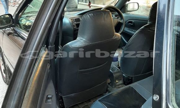 কিনুন ব্যবহৃত Toyota গাড়ী কিনুন ব্যবহৃত Toyota গাড়ী