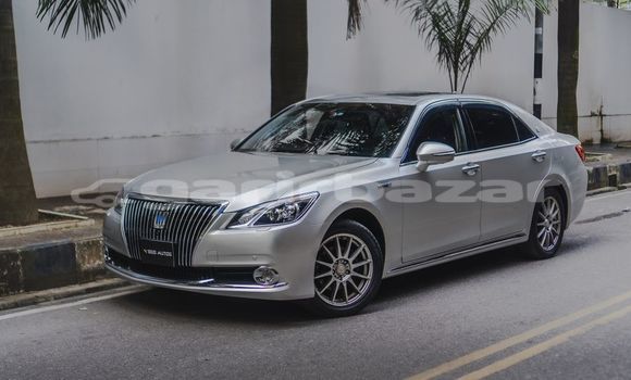 Buy Used 2014 Toyota Crown Majesta in Dhaka, Dhaka Buy Used 2014 Toyota Crown Majesta in Dhaka, Dhaka