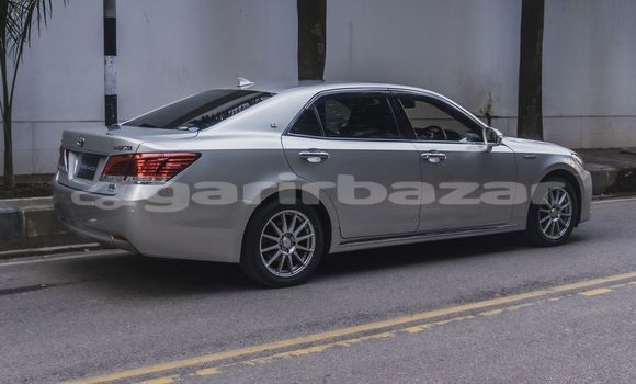 Buy Used 2014 Toyota Crown Majesta in Dhaka, Dhaka Buy Used 2014 Toyota Crown Majesta in Dhaka, Dhaka
